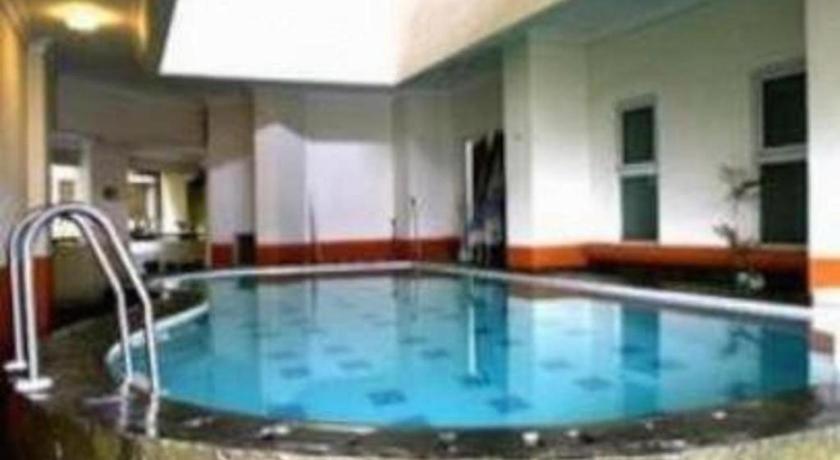Nalendra Hotel Bandung Exterior photo